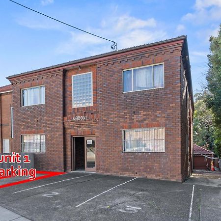 Burwood New 2 Bedroom 2 Bath Apt Free Parking Sydney Luaran gambar