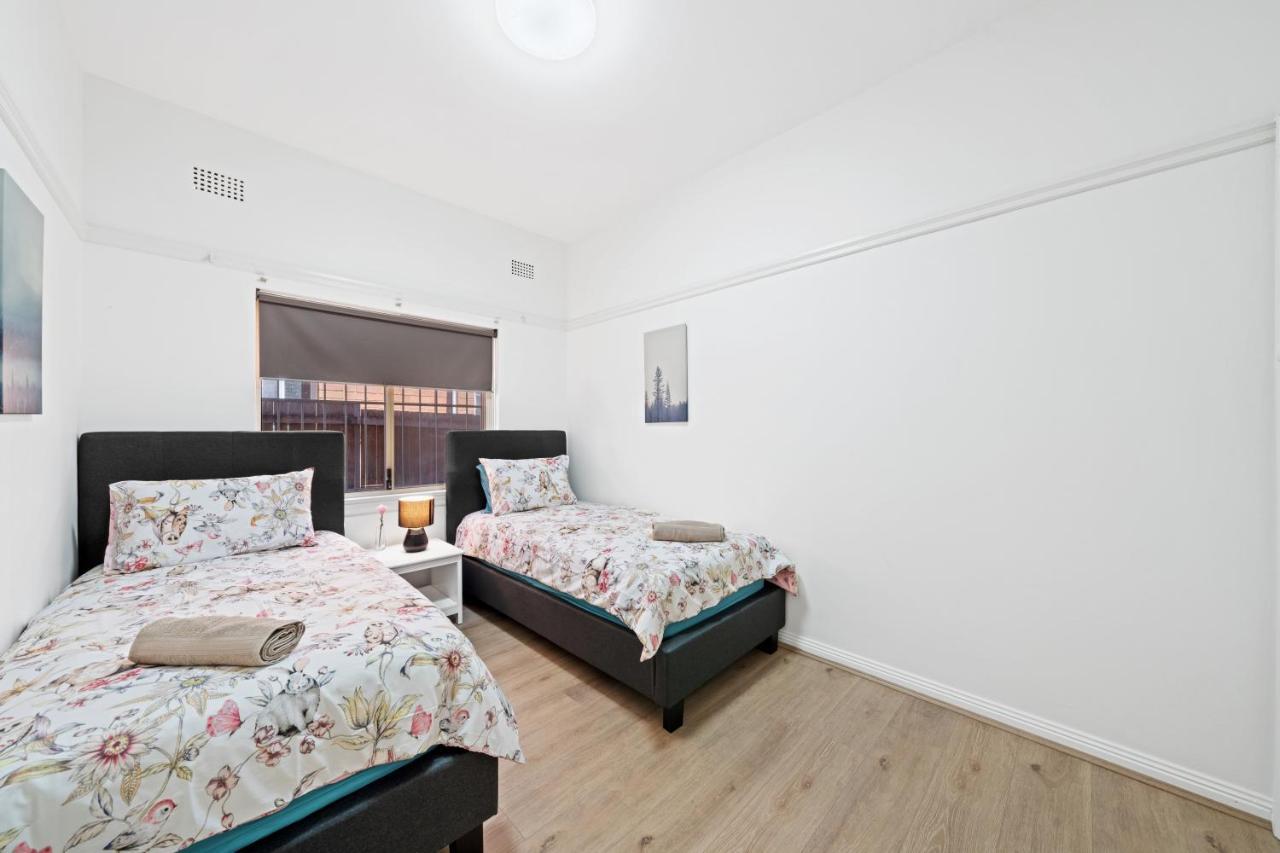 Burwood New 2 Bedroom 2 Bath Apt Free Parking Sydney Luaran gambar