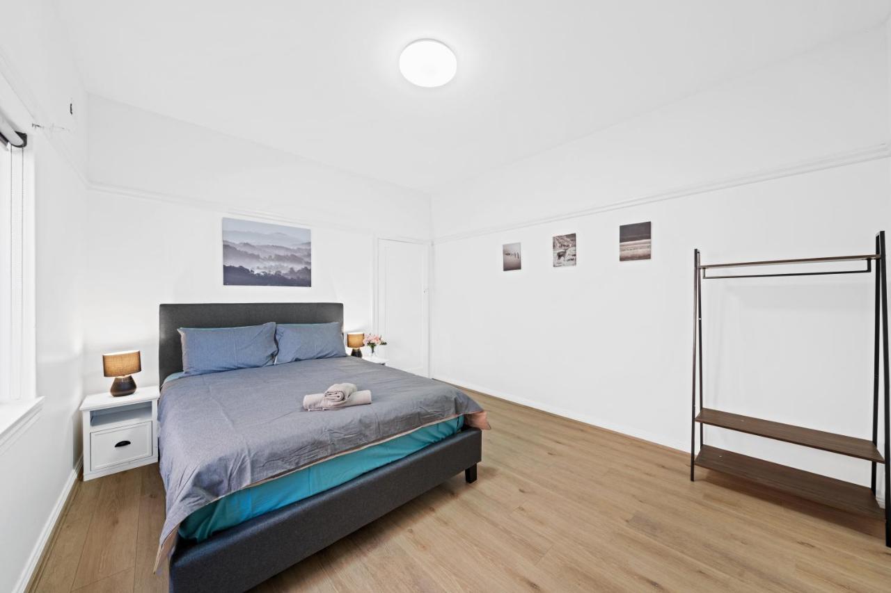 Burwood New 2 Bedroom 2 Bath Apt Free Parking Sydney Luaran gambar